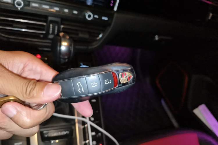 Used Porsche Macan 2020 Macan S 3.0T Vehicle Key