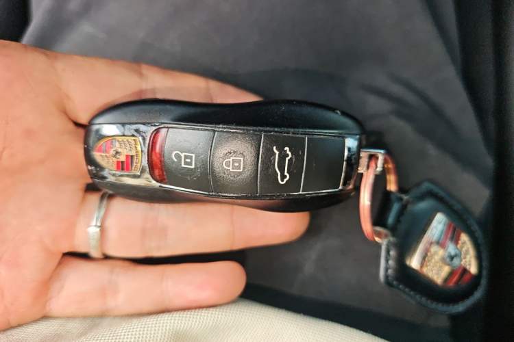 Used Porsche Macan 2020 Macan 2.0T Vehicle Key