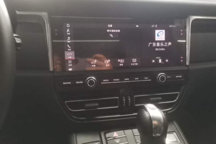 Used Porsche Macan 2020 Macan 2.0T Audio And AC Panel