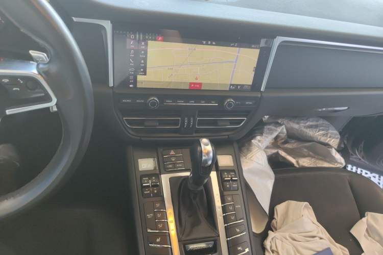 Used Porsche Macan 2020 Macan 2.0T Audio And AC Panel