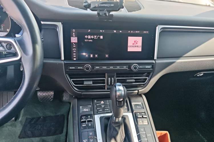 Used Porsche Macan 2020 Macan 2.0T Audio And AC Panel