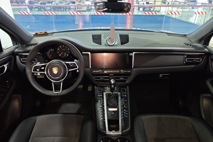 Used Porsche Macan 2020 Macan 2.0T Center Console