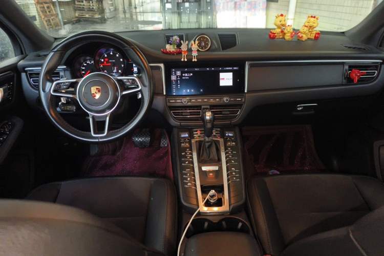 Used Porsche Macan 2020 Macan 2.0T Center Console