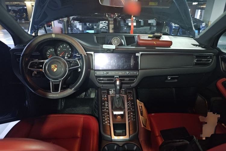 Used Porsche Macan 2020 Macan 2.0T Center Console