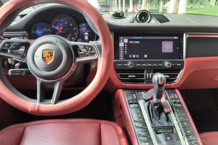 Used Porsche Macan 2020 Macan 2.0T Center Console