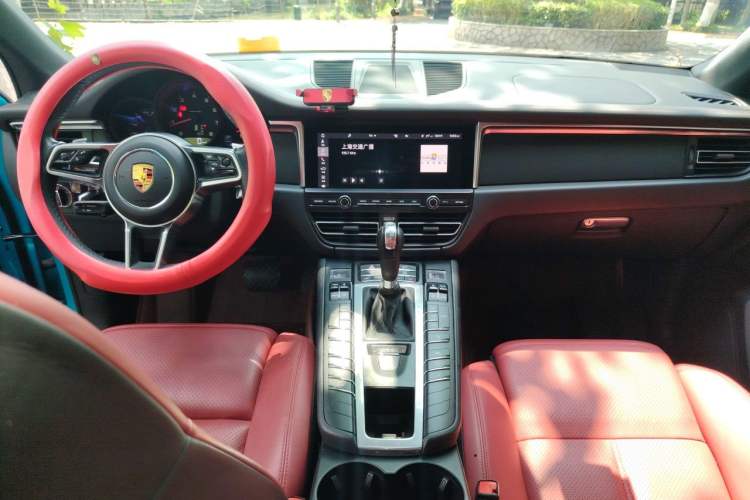 Used Porsche Macan 2020 Macan 2.0T Center Console