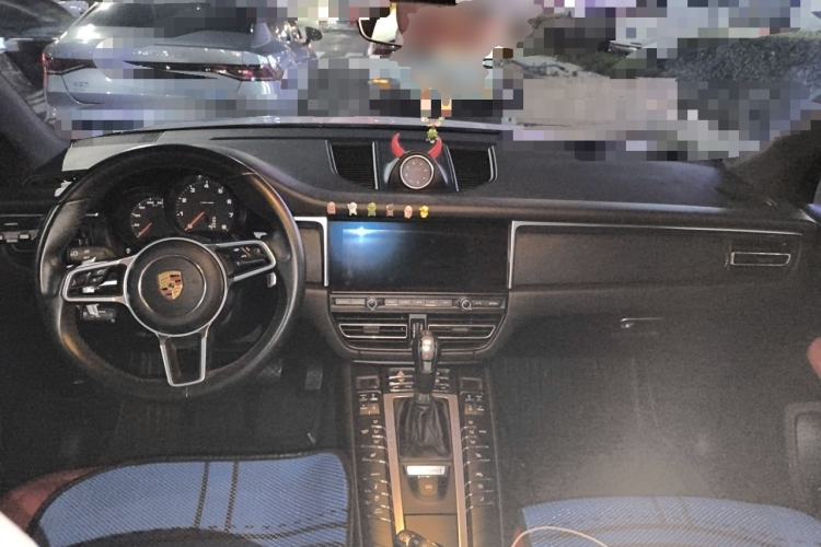 Used Porsche Macan 2020 Macan 2.0T Center Console