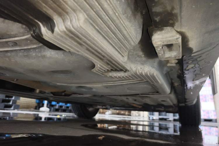 Used Porsche Macan 2020 Macan 2.0T Chassis Rear Right