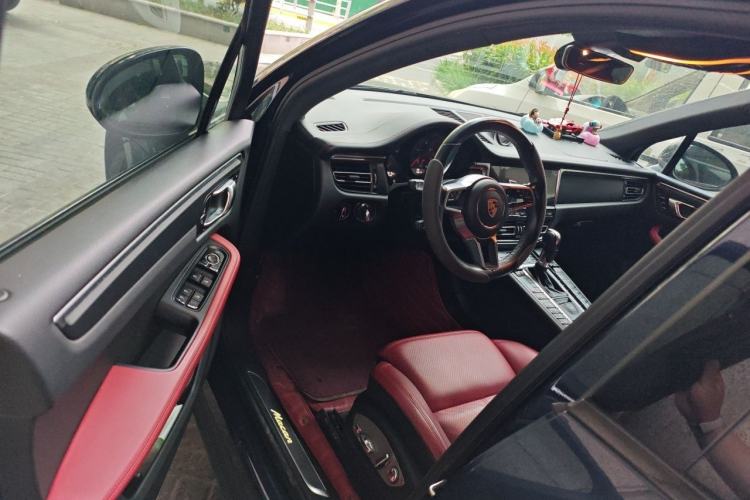 Used Porsche Macan 2020 Macan 2.0T Driver Seat