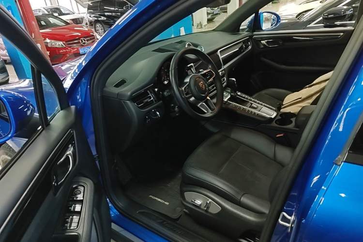 Used Porsche Macan 2020 Macan 2.0T Driver Seat