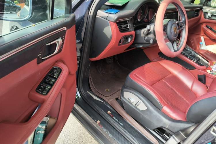 Used Porsche Macan 2020 Macan 2.0T Driver Seat
