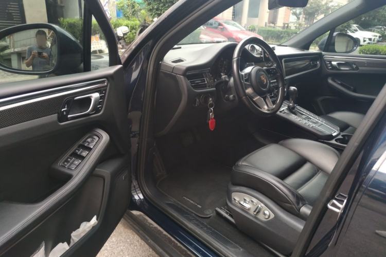 Used Porsche Macan 2020 Macan 2.0T Driver Seat