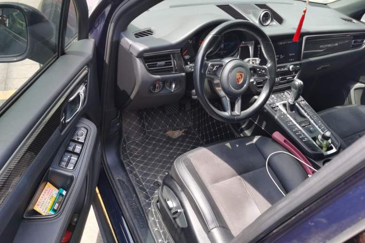 Used Porsche Macan 2020 Macan 2.0T Driver Seat