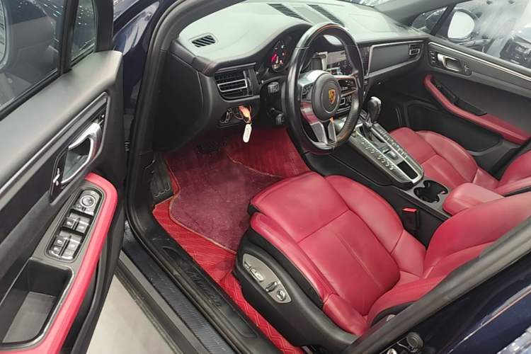Used Porsche Macan 2020 Macan 2.0T Driver Seat