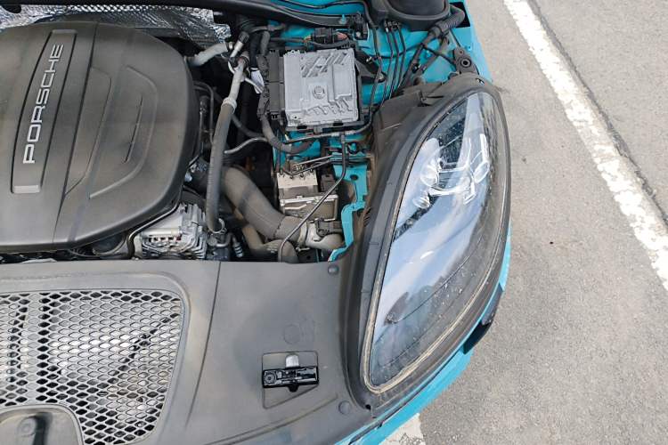 Used Porsche Macan 2020 Macan 2.0T Engine Bay Left