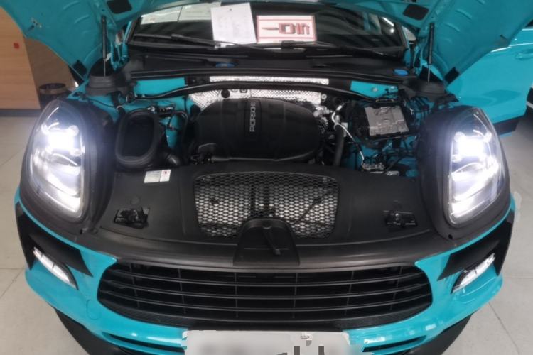 Used Porsche Macan 2020 Macan 2.0T Engine Bay