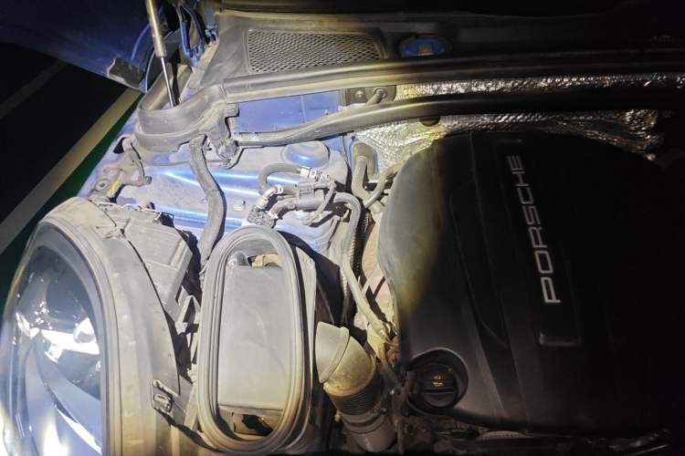 Used Porsche Macan 2020 Macan 2.0T Engine Bay Right