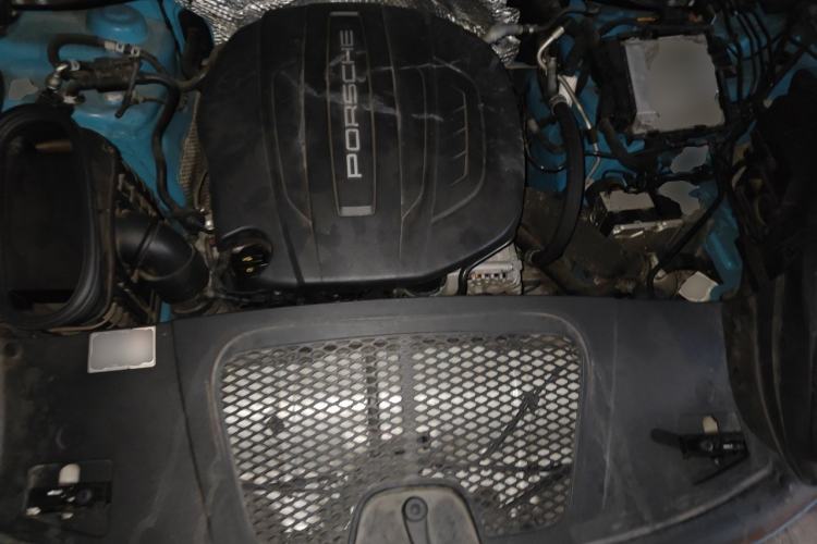 Used Porsche Macan 2020 Macan 2.0T Engine Bay