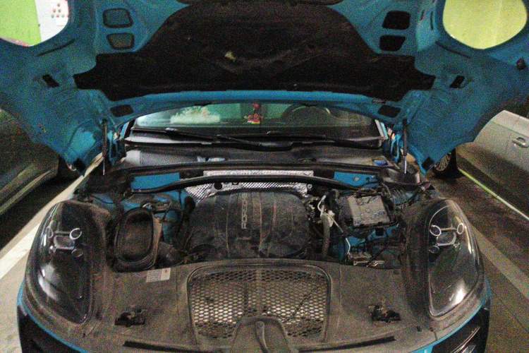 Used Porsche Macan 2020 Macan 2.0T Engine Bay