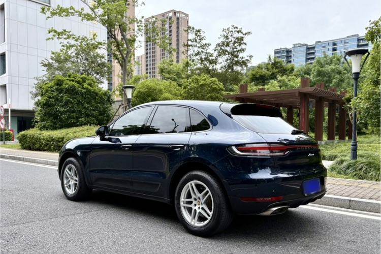 Used Porsche Macan 2020 Macan 2.0T Exterior 3