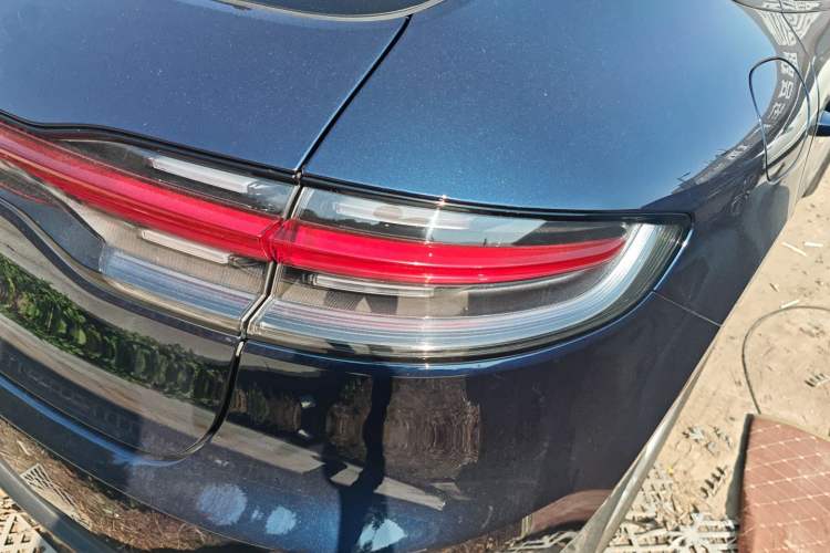 Used Porsche Macan 2020 Macan 2.0T Exterior 3