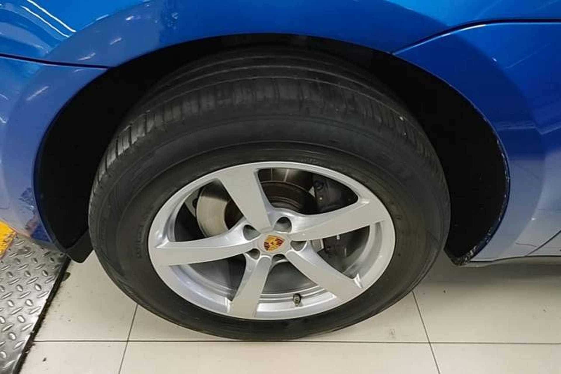 Used Porsche Macan 2020 Macan 2.0T Exterior 4