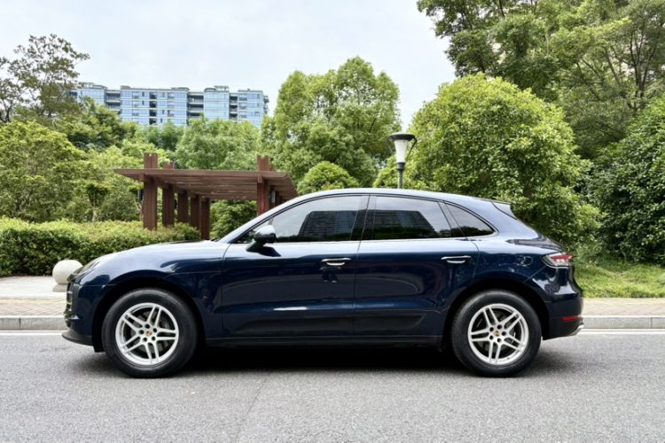 Used Porsche Macan 2020 Macan 2.0T Exterior 4
