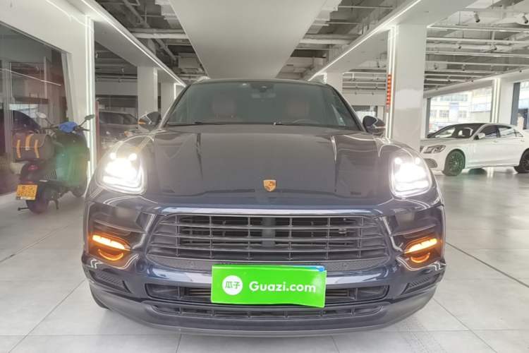 Used Porsche Macan 2020 Macan 2.0T Front