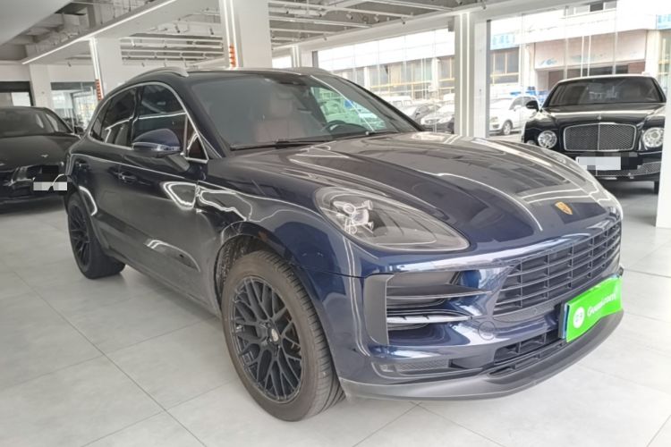 Used Porsche Macan 2020 Macan 2.0T Front Right 45 Deg