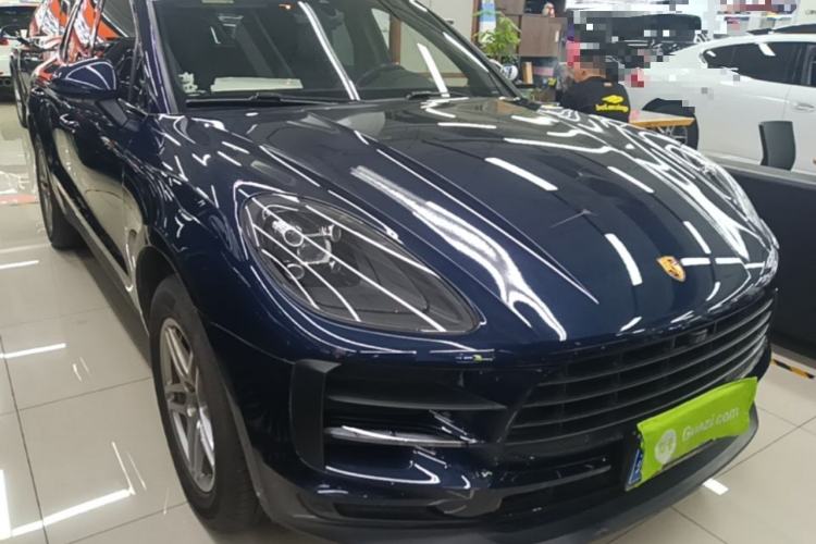 Used Porsche Macan 2020 Macan 2.0T Front Right 45 Deg