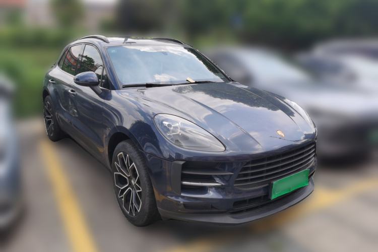 Used Porsche Macan 2020 Macan 2.0T Front Right 45 Deg