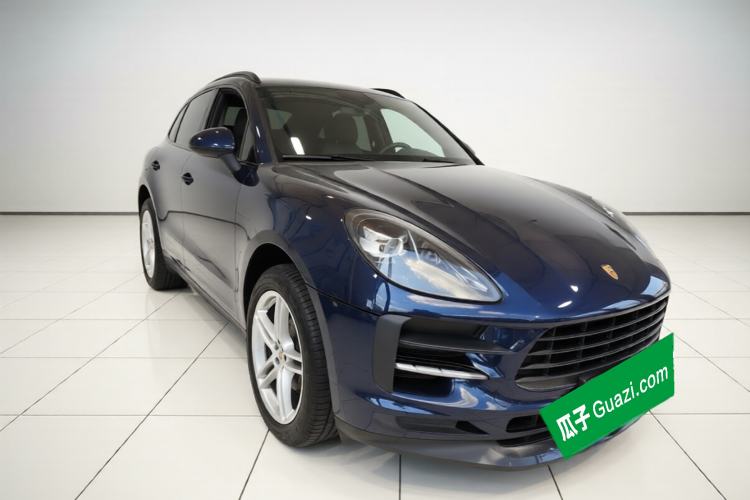 Used Porsche Macan 2020 Macan 2.0T Front Right 45 Deg