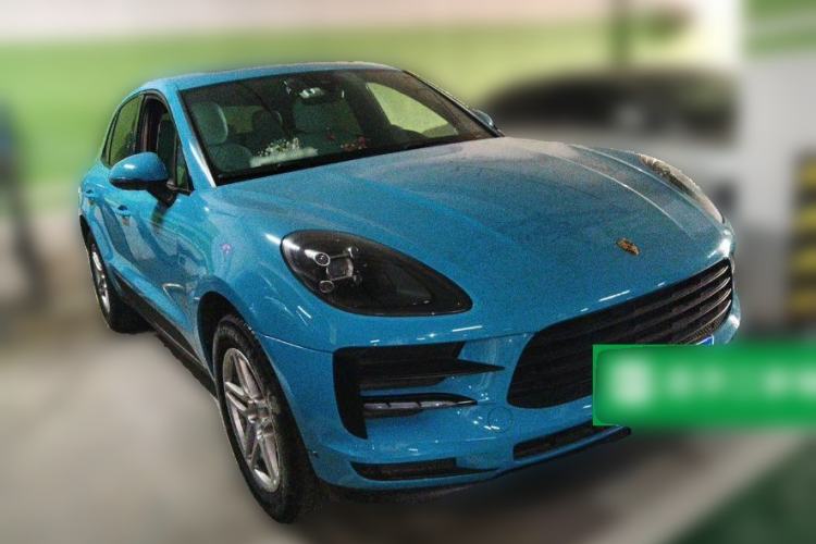 Used Porsche Macan 2020 Macan 2.0T Front Right 45 Deg
