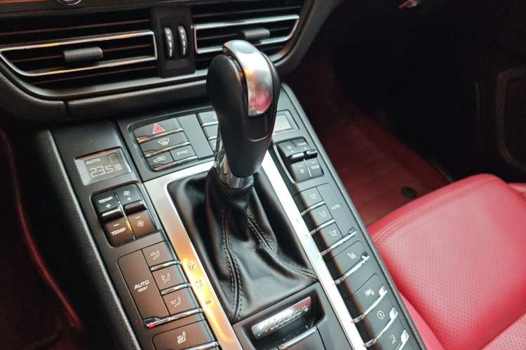Used Porsche Macan 2020 Macan 2.0T Gear Lever
