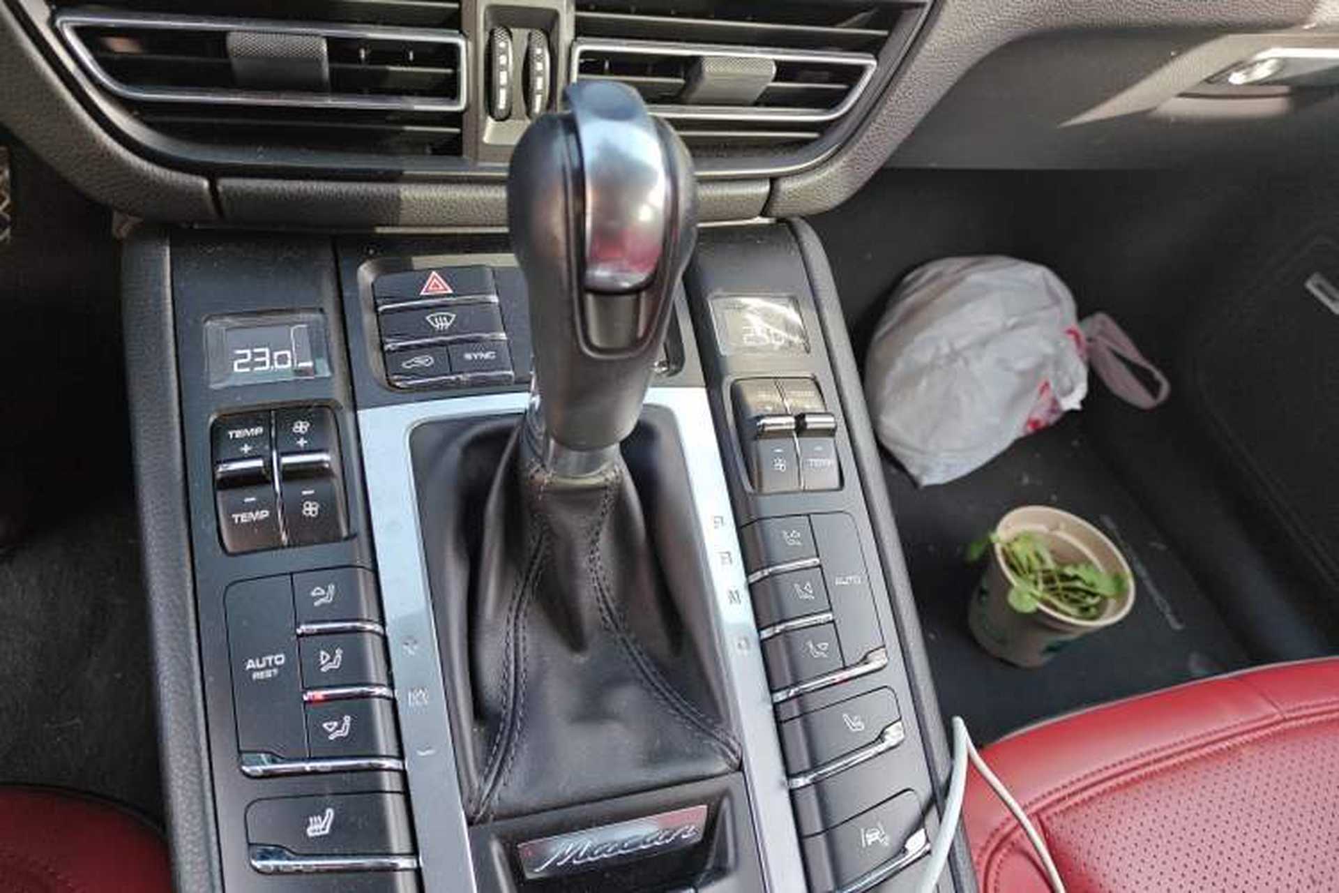 Used Porsche Macan 2020 Macan 2.0T Gear Lever