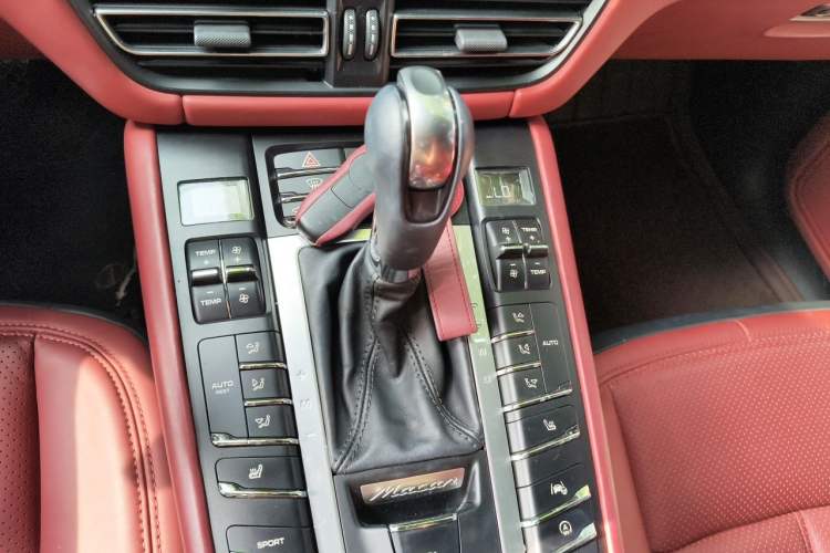 Used Porsche Macan 2020 Macan 2.0T Gear Lever