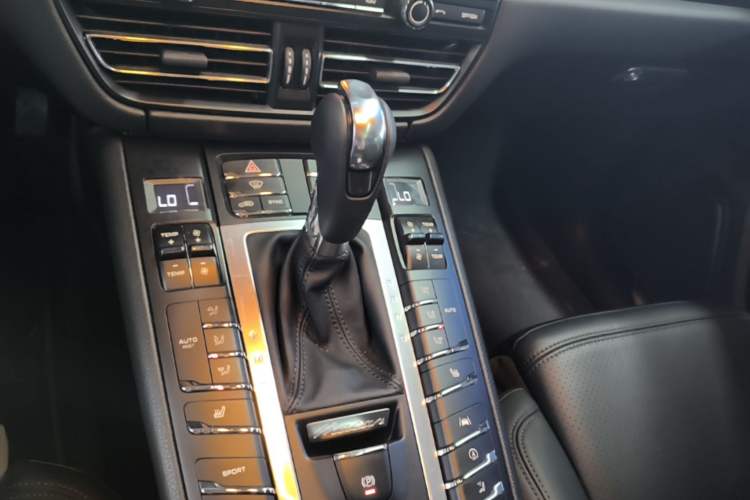 Used Porsche Macan 2020 Macan S 3.0T Gear Lever