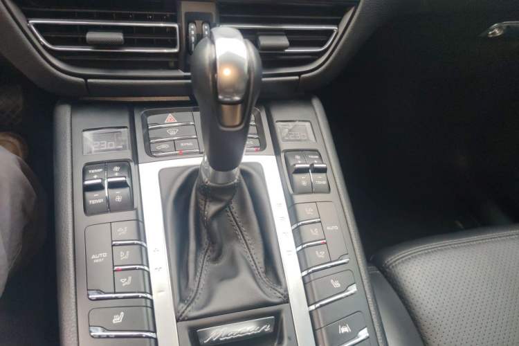 Used Porsche Macan 2020 Macan 2.0T Gear Lever