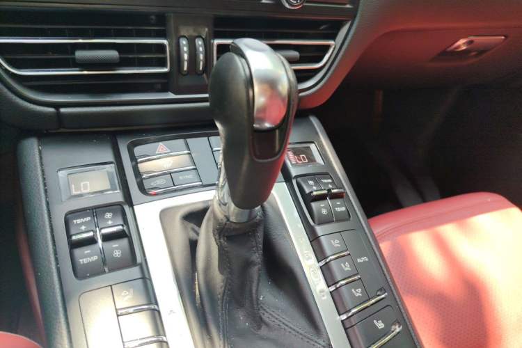 Used Porsche Macan 2020 Macan 2.0T Gear Lever