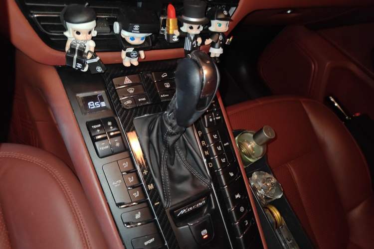 Used Porsche Macan 2020 Macan 2.0T Gear Lever