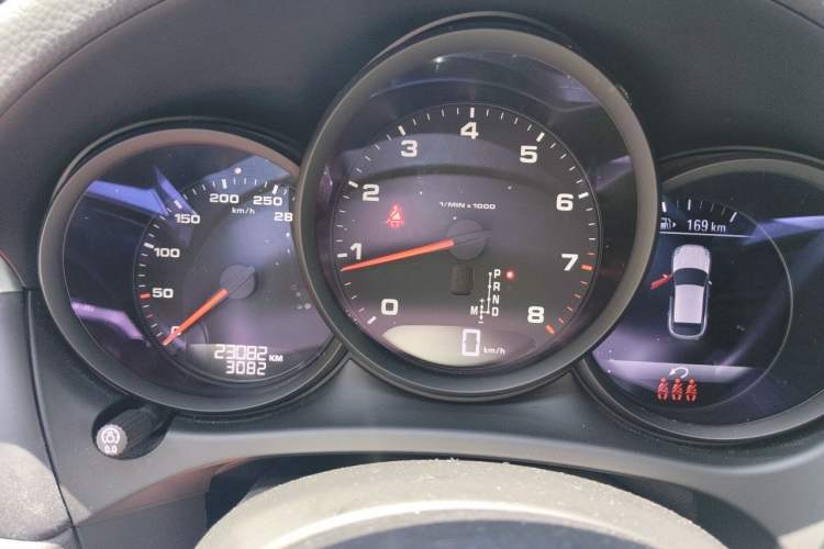 Used Porsche Macan 2020 Macan 2.0T Instrument Cluster