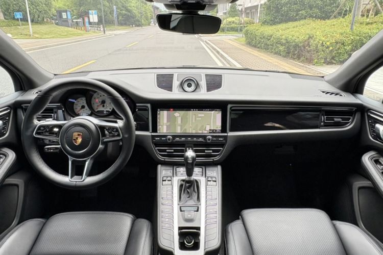 Used Porsche Macan 2020 Macan 2.0T Interior 1