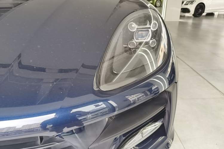 Used Porsche Macan 2020 Macan 2.0T Left Front Headlight
