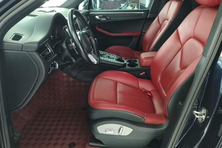 Used Porsche Macan 2020 Macan 2.0T Left Front Seat
