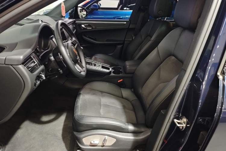 Used Porsche Macan 2020 Macan 2.0T Left Front Seat