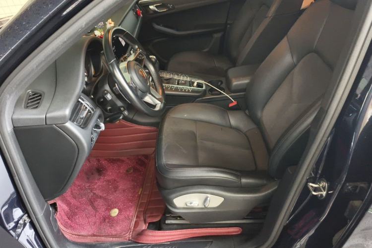 Used Porsche Macan 2020 Macan 2.0T Left Front Seat