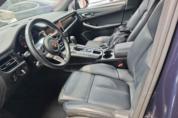 Used Porsche Macan 2020 Macan 2.0T Left Front Seat