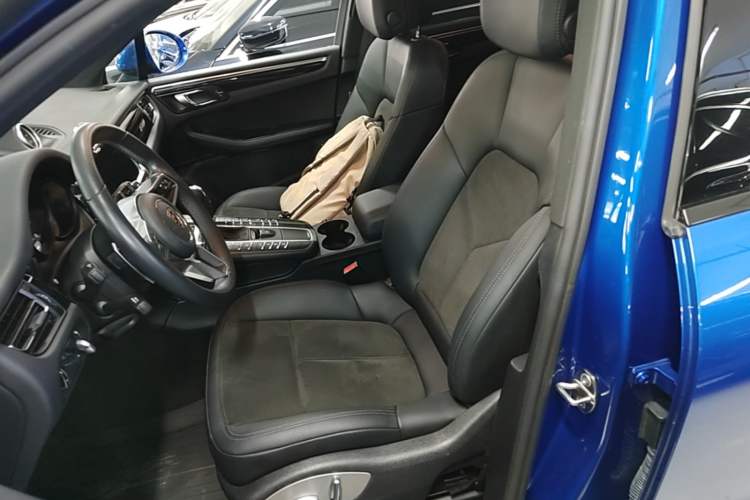 Used Porsche Macan 2020 Macan 2.0T Left Front Seat