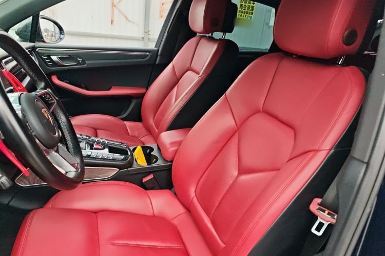 Used Porsche Macan 2020 Macan 2.0T Left Front Seat