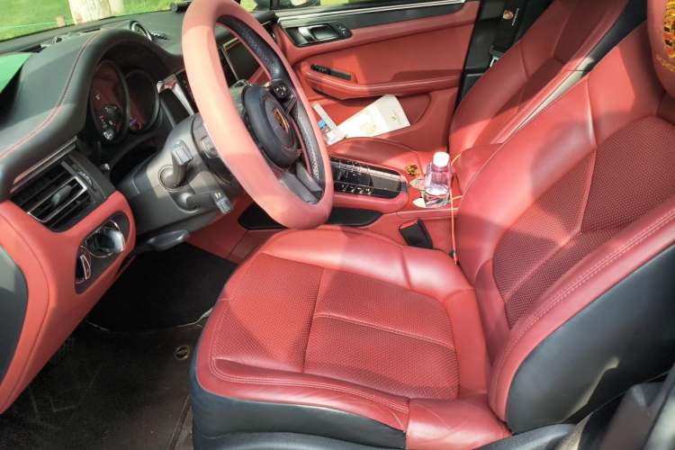 Used Porsche Macan 2020 Macan 2.0T Left Front Seat
